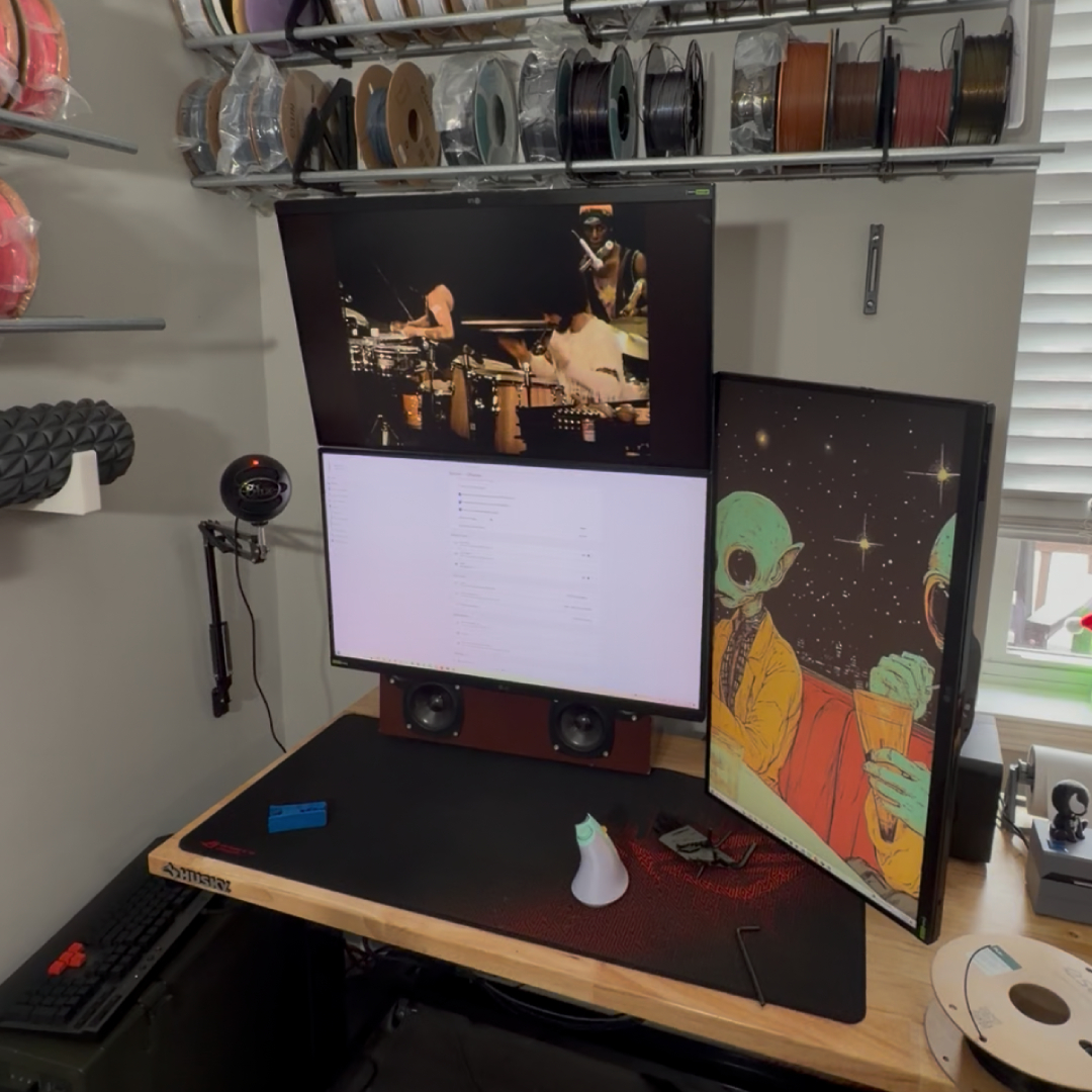 LG UltraGear 27" IPS (1440p)